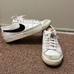 PRE OWNED 🧉 MENS NIKE BLAZER LOW
